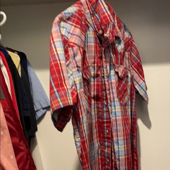 Levi’s Casual Button Up - Picture 2 of 4